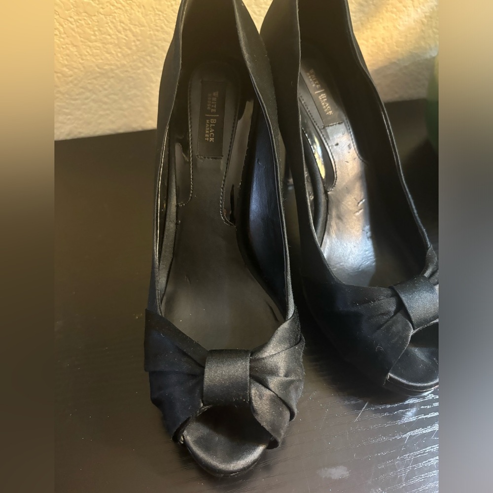 White House Black Market Women's Peep Toe Stiletto Heels "Ray" size 8 - Picture 3 of 7